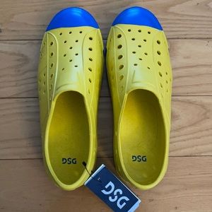 NWT Dicks sporting goods shoes. Like Natives